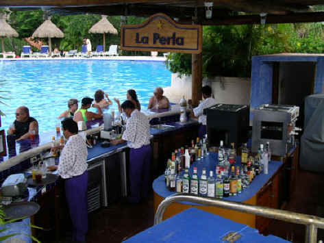 Honeymoon 253a.jpg (64557 bytes)